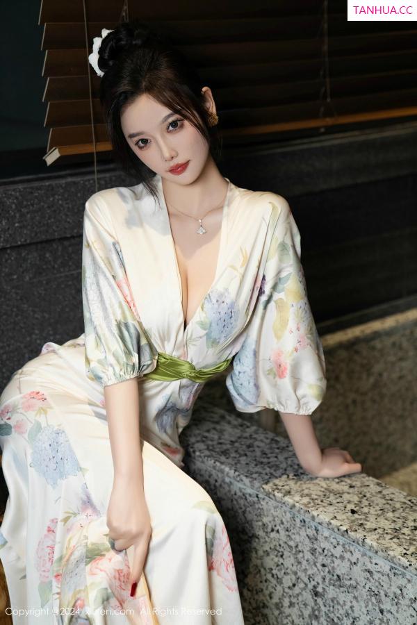 杨晨晨 sugar小甜心CC [XiuRen]高清写真图 2024.11.19 No.9470 杨晨晨Yome 丝袜美腿第27张图片